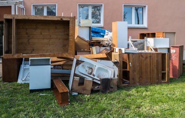 Best Commercial Junk Removal  in Middlefield, OH