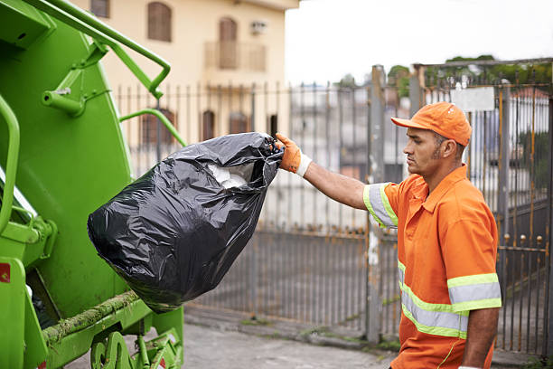 Best Construction Debris Removal  in Middlefield, OH